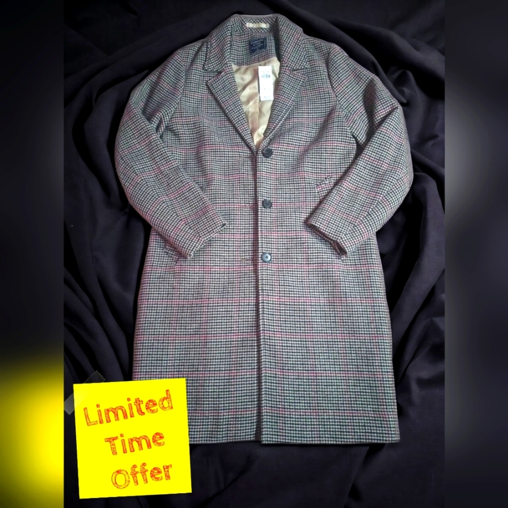 Abercrombie & Fitch winter coat. NWT.